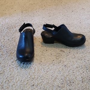 Black leather clogs w velcro strap